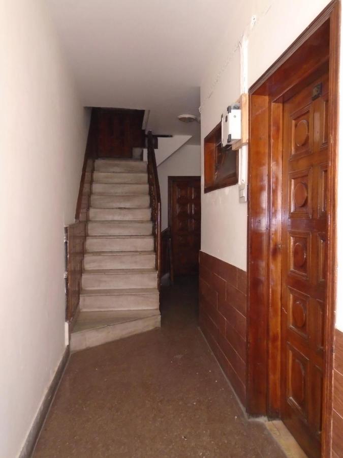 Hotel Magnolia Mallroad Manali Bagian luar foto