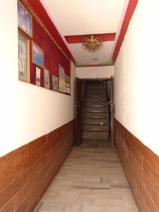 Hotel Magnolia Mallroad Manali Bagian luar foto